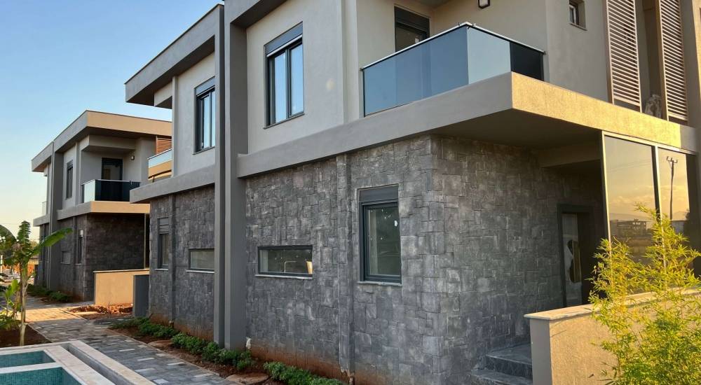 Kameno Obloganje Zgrade